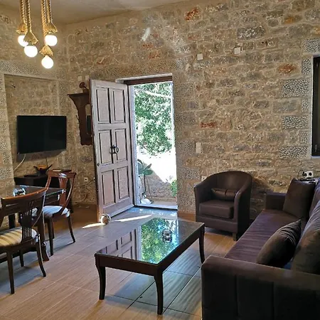 Holiday home παραδοσιακός πύργος Gerolimenas