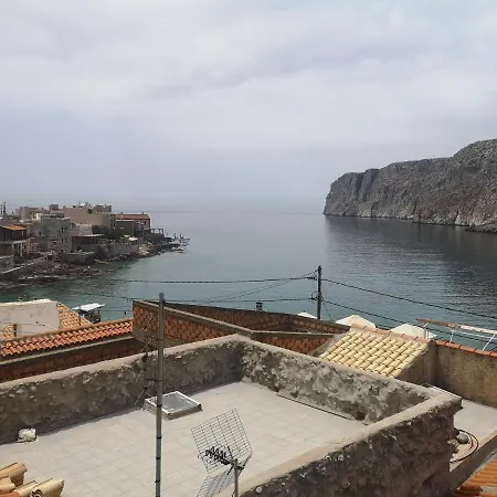 παραδοσιακός πύργος Holiday home Gerolimenas