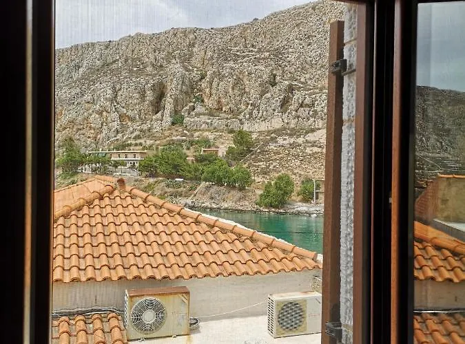 παραδοσιακός πύργος * Gerolimenas