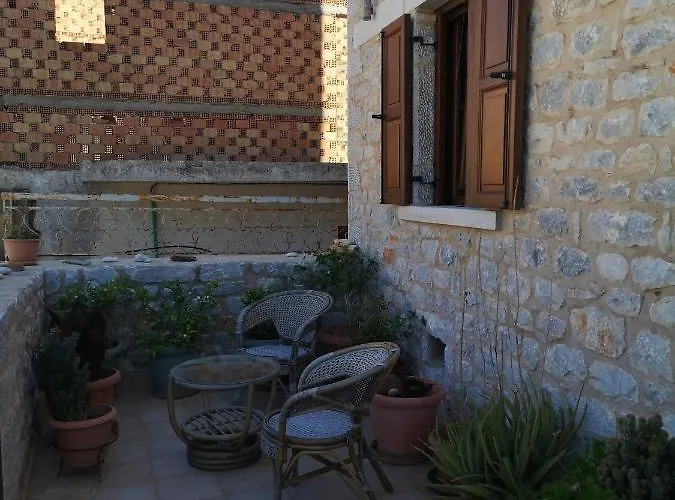 παραδοσιακός πύργος